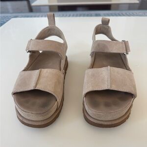 UGG Goldenstar Hi Sandals
